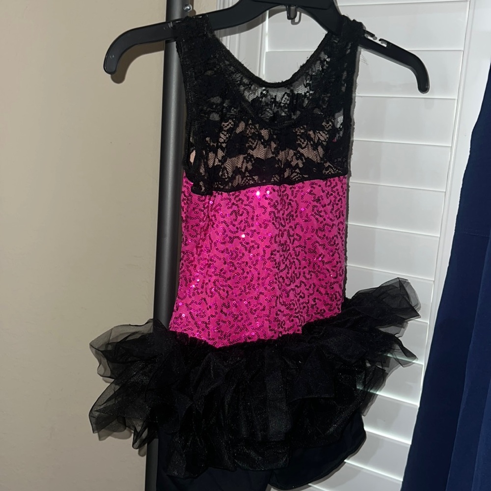 Dance 💃 or gymnastics leotard custom girls size s to M I would say
